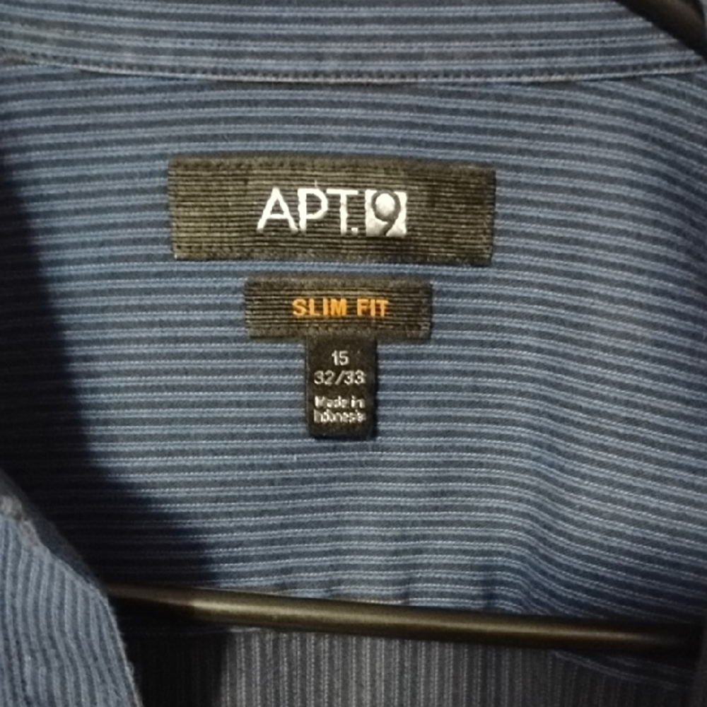 Apt. 9 Men's Deep Blue Dress Shirt - Picture 2 of 5